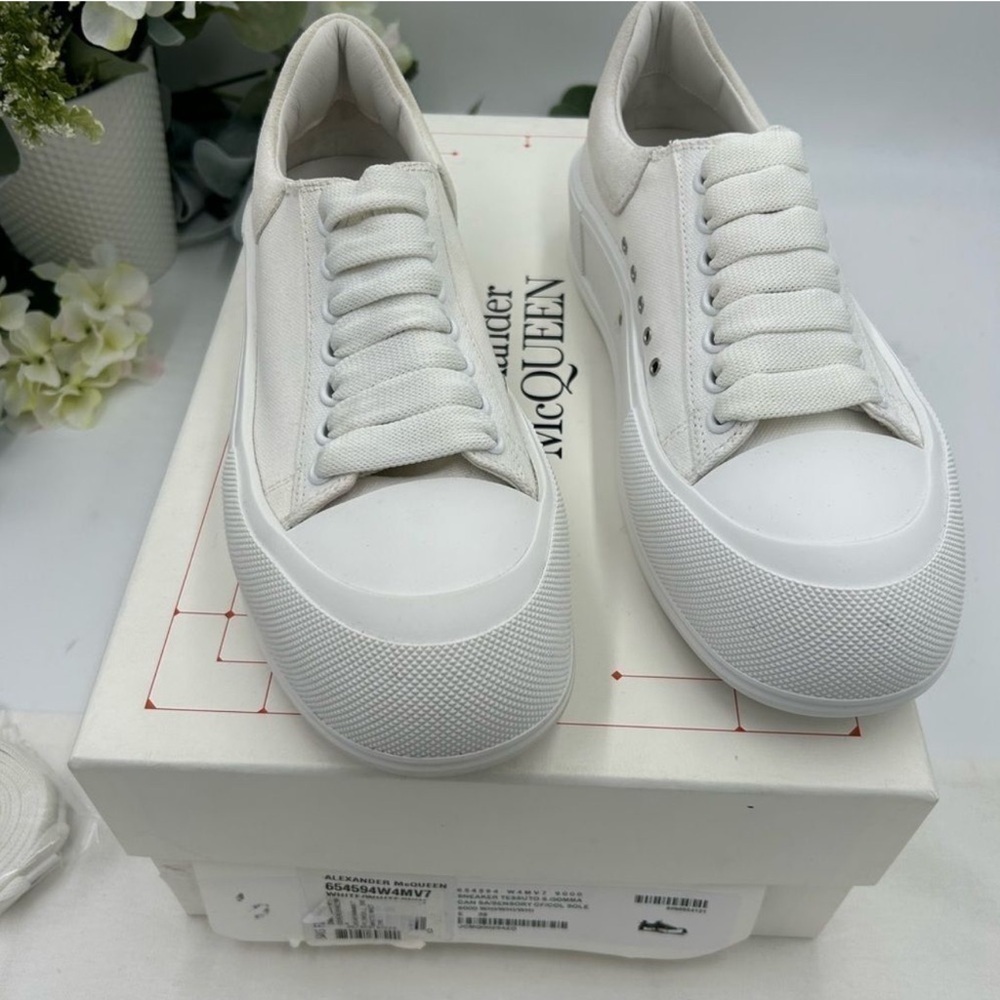 Women’s Alexander McQueen sneakers size 39.5 maiden Italy - Picture 3 of 11